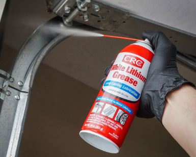 How to Apply White Lithium Grease